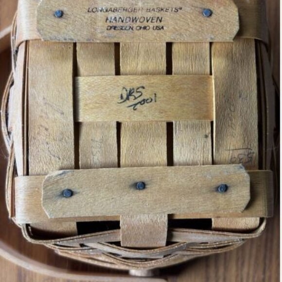 Vtg Longaberger 5" Measuring Basket with Swing Handle & Protector Signed - Picture 4 of 4